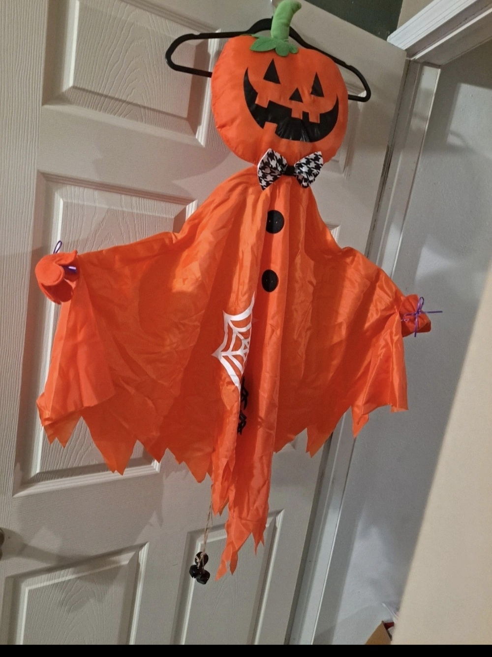 Bow Tie Jack-O-Lantern Decoration
Fabric Hanging Decoration, 48-inch